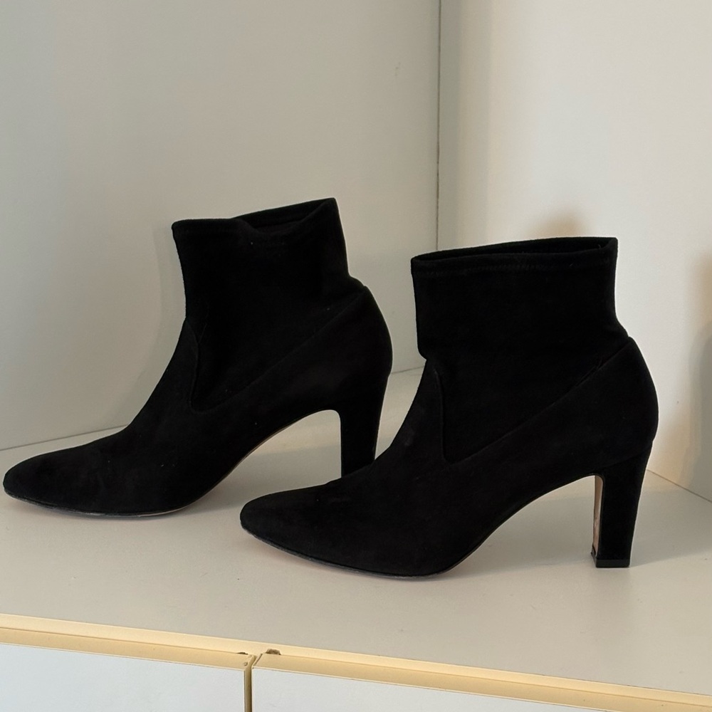 Manolo Blahnik Midnight Black Suede Ankle Heeled Boots